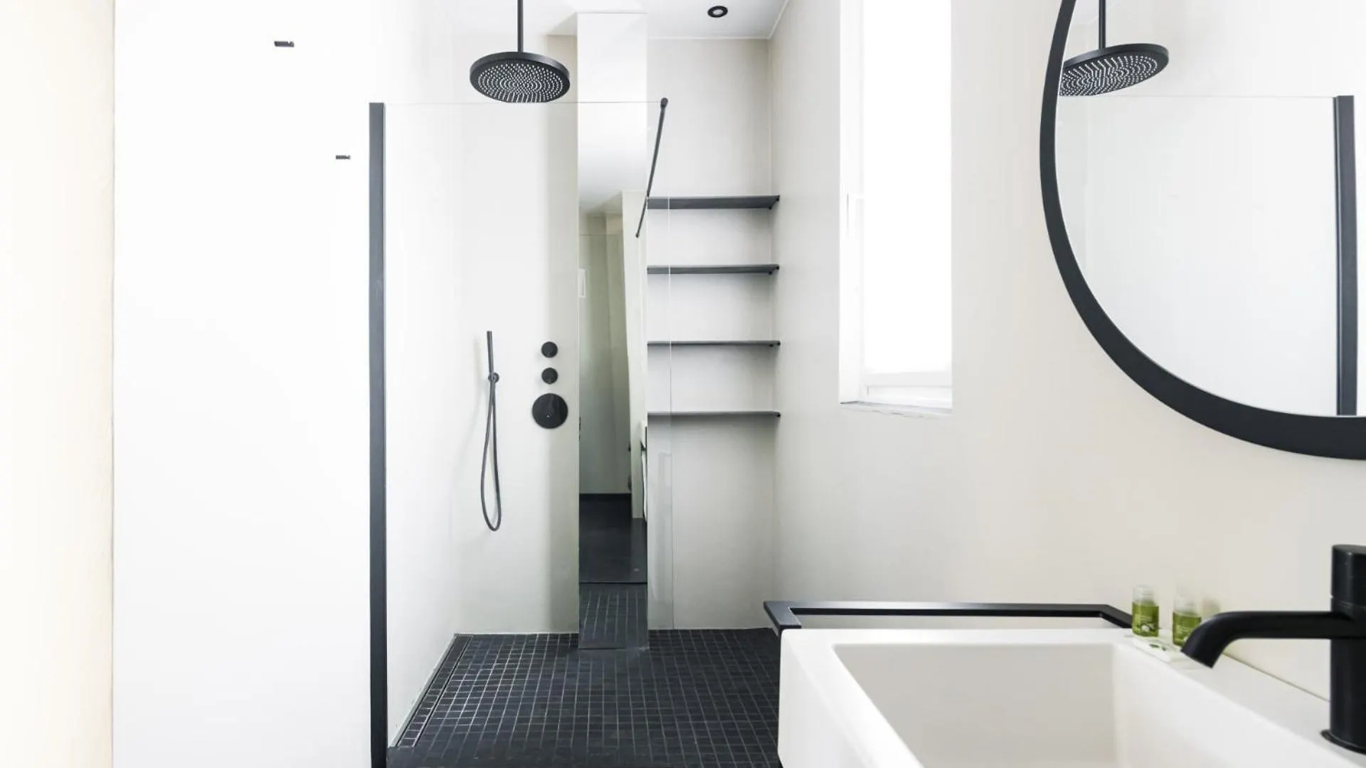 Easylife - Appartamento Con Terrazzo Vicino Duomo Milan 0*,