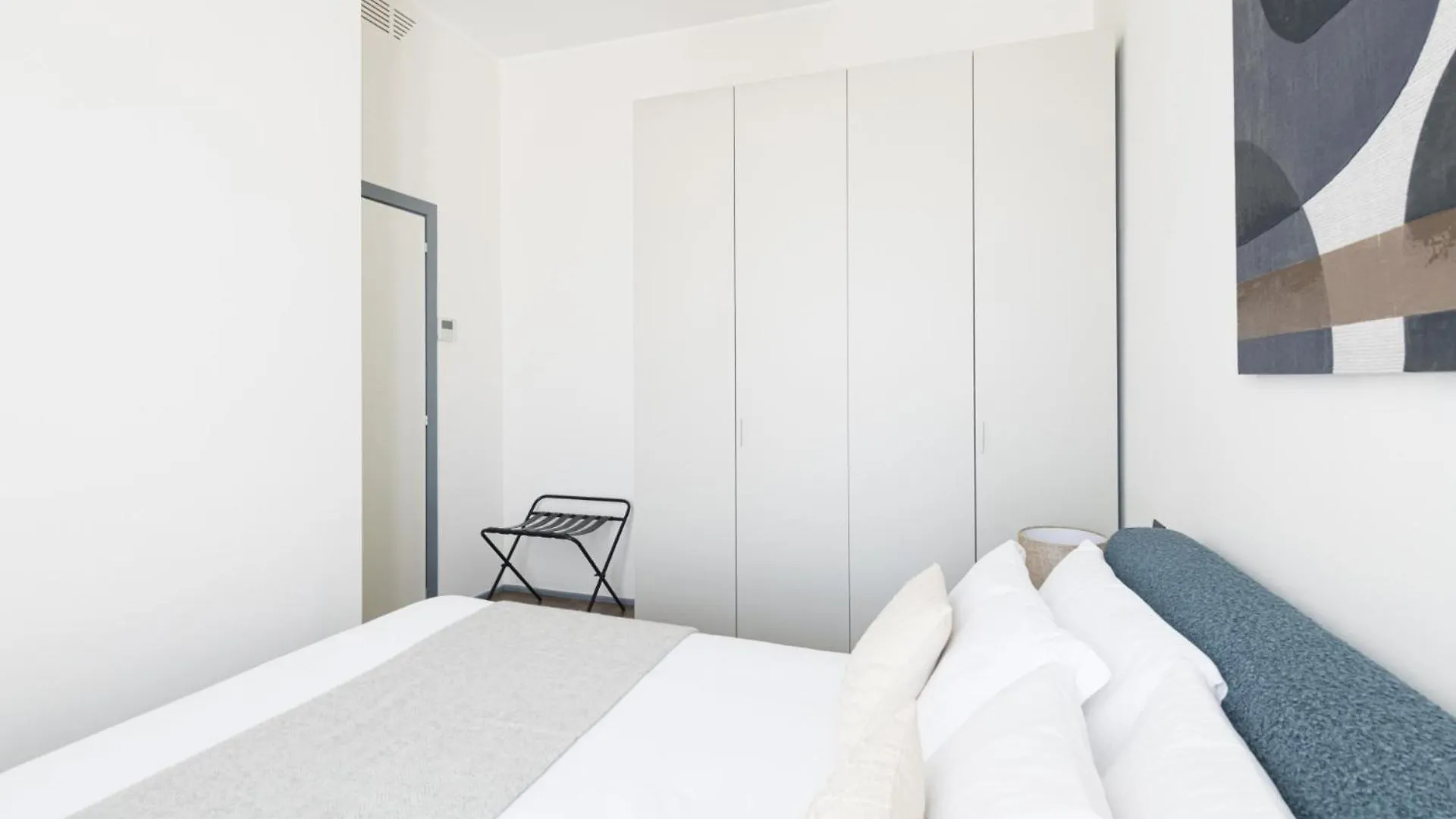 Easylife - Appartamento Con Terrazzo Vicino Duomo Milan 0*,  Italy
