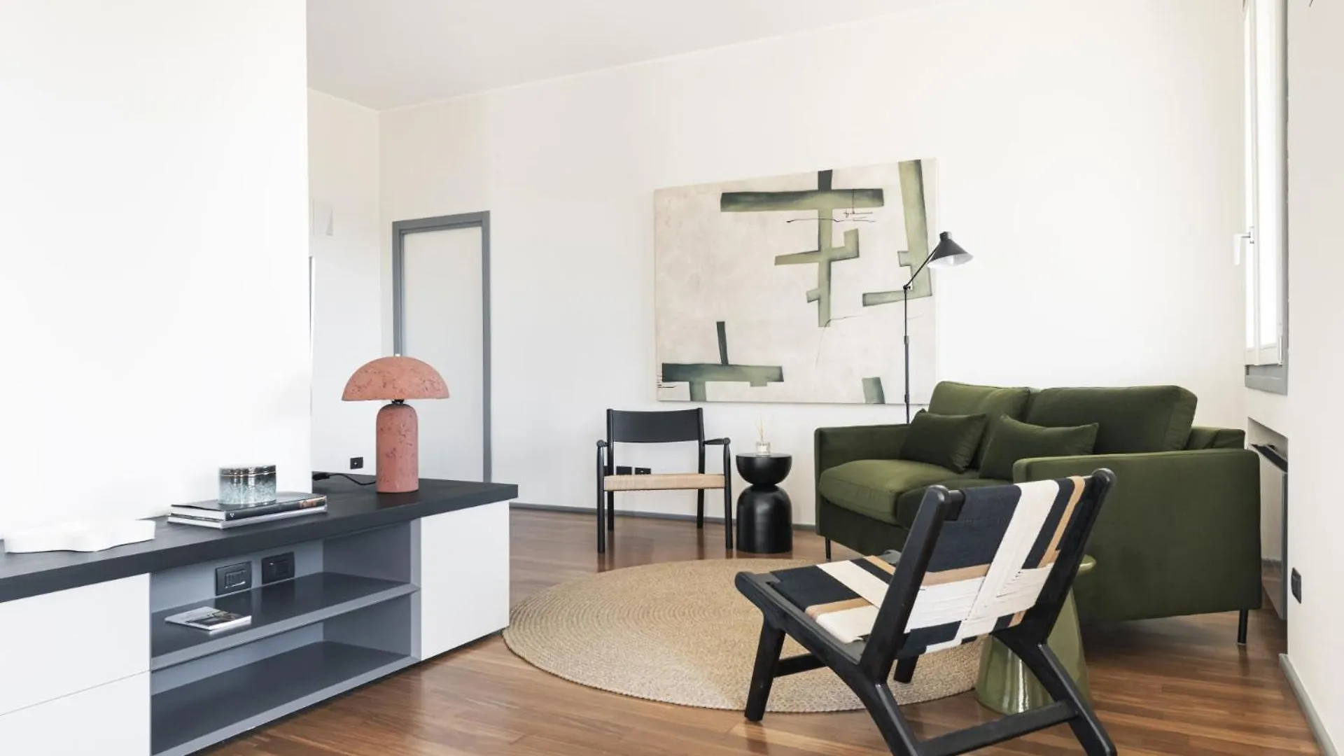 Apartment Easylife - Appartamento Con Terrazzo Vicino Duomo Milan