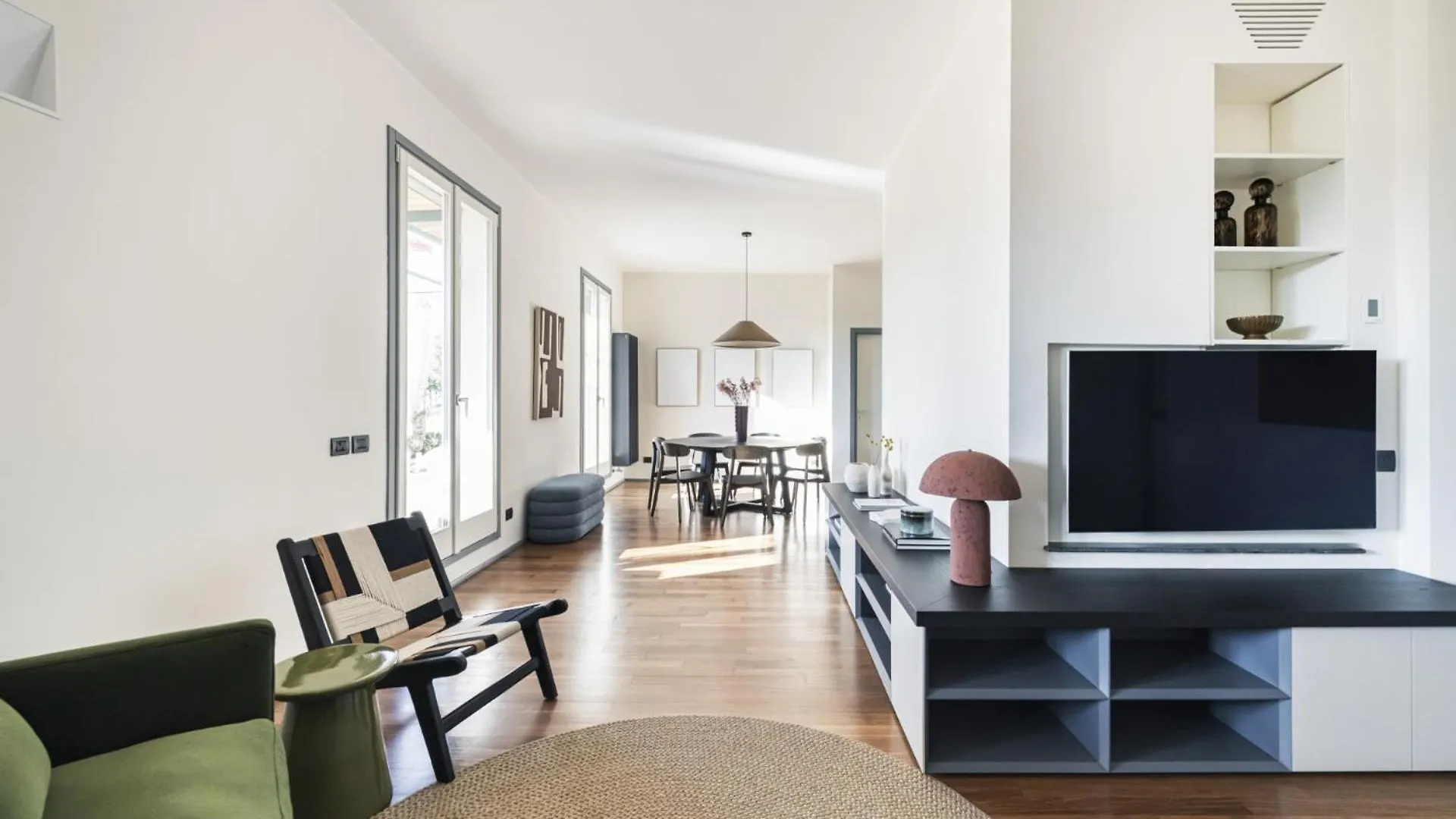Easylife - Appartamento Con Terrazzo Vicino Duomo Milan 0*,  Italy